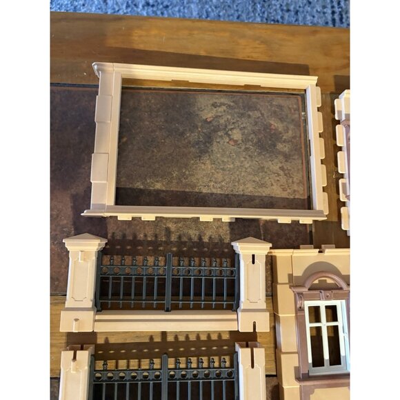 Playmobil Victorian Mansion 5300 Replacement Prts Fence Gate Walls Incomplete - Picture 7 of 8